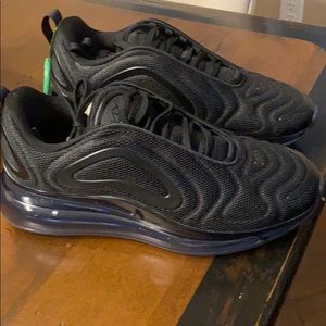Women’s Nike air max 720